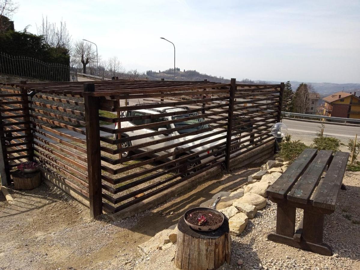 La Tana Dello Scoiattolo - Adults Only Bed & Breakfast Murazzano  Bagian luar foto