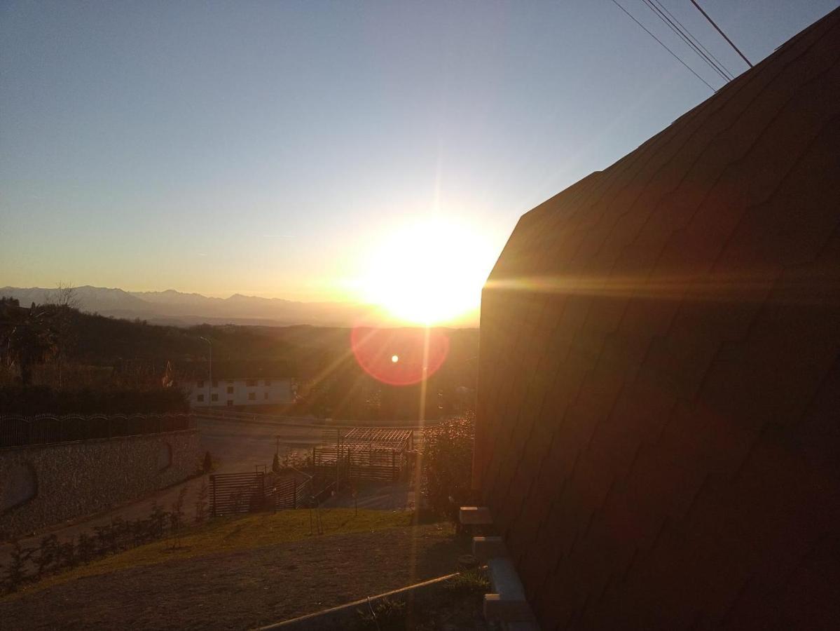 La Tana Dello Scoiattolo - Adults Only Bed & Breakfast Murazzano  Bagian luar foto