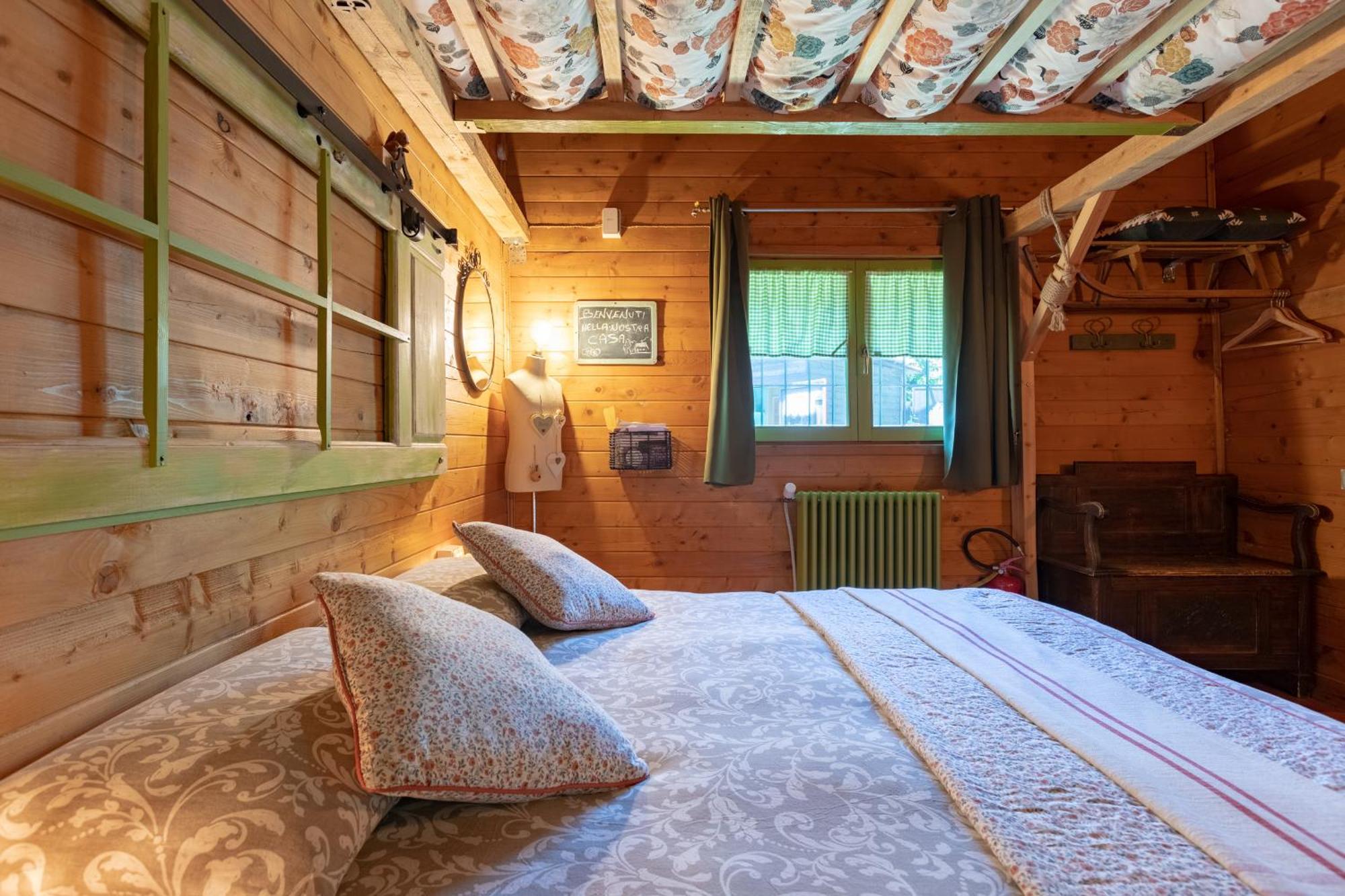 La Tana Dello Scoiattolo - Adults Only Bed & Breakfast Murazzano  Bagian luar foto