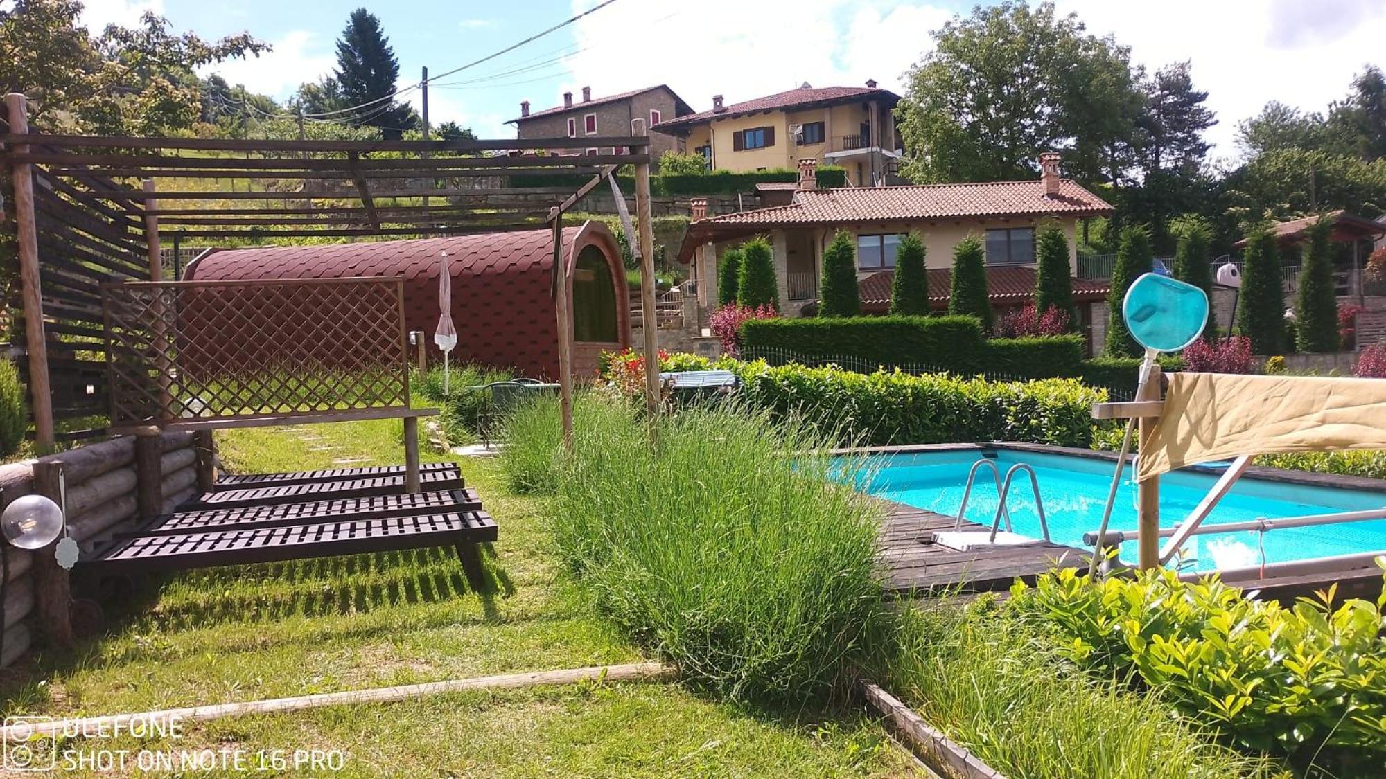 La Tana Dello Scoiattolo - Adults Only Bed & Breakfast Murazzano  Bagian luar foto